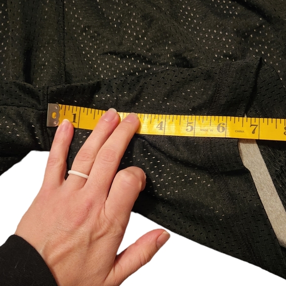 Retro Nike Mesh Reversible Shorts - Picture 6 of 11